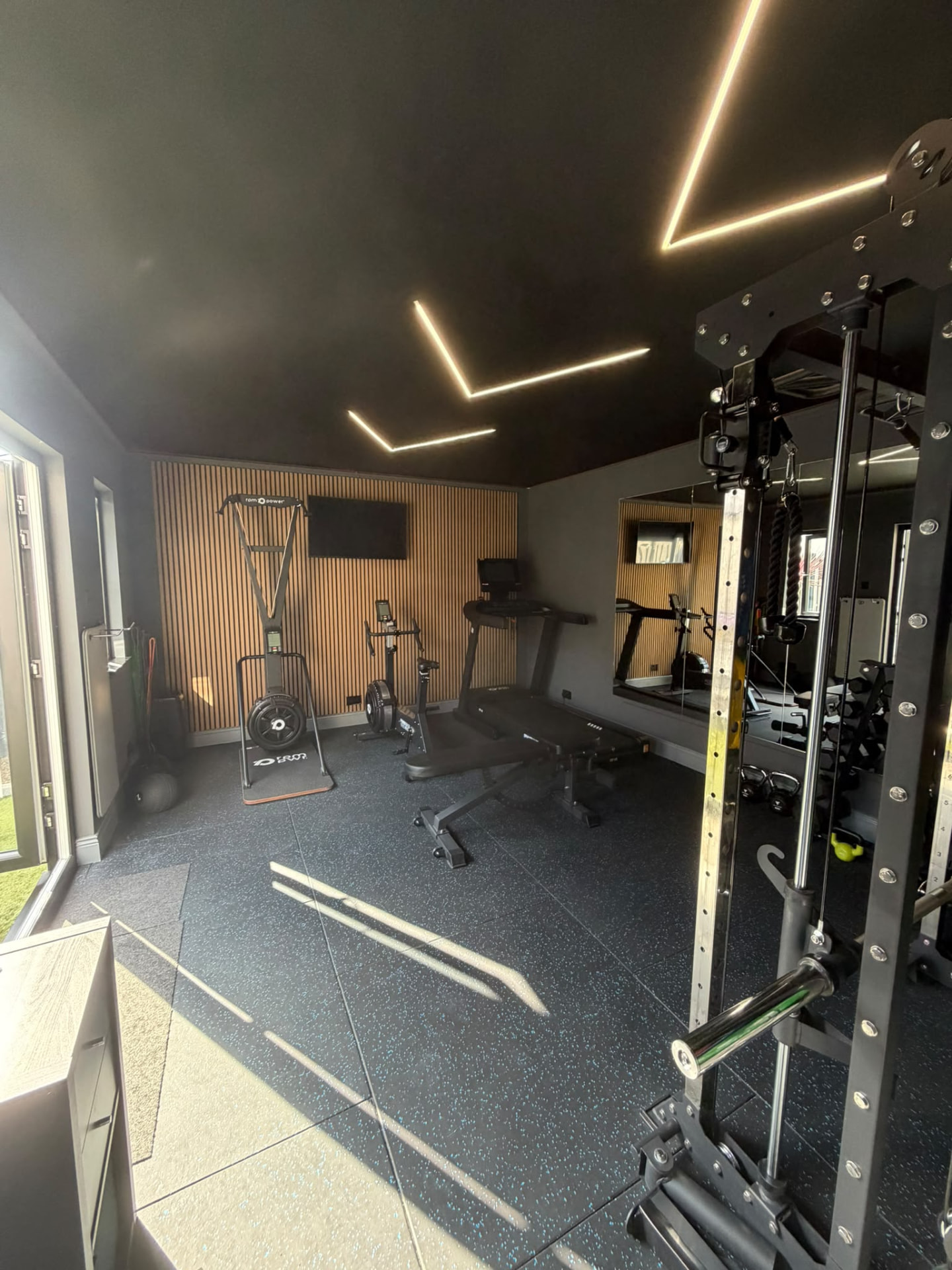 Ashwood garden room build